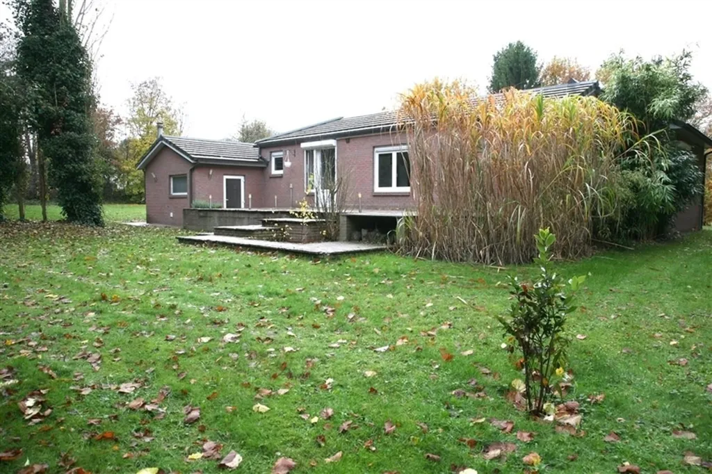 Jardin - Maison de Plain-Pied au Calme avec Terrasse à Bruxelles