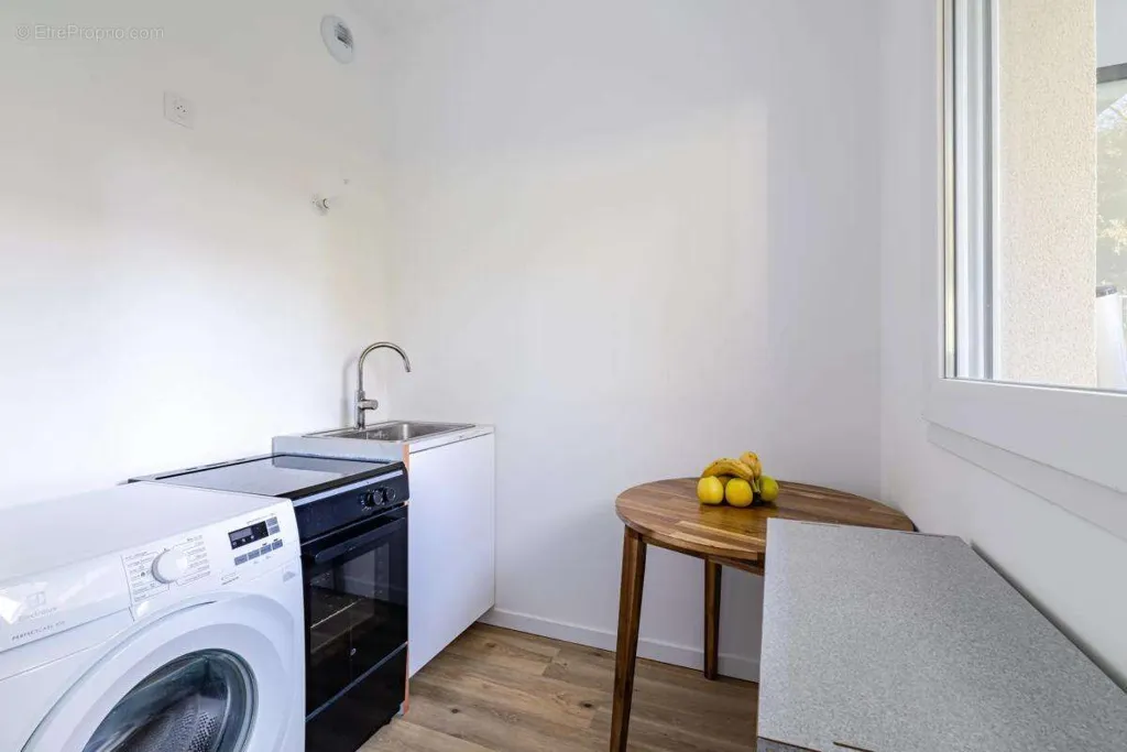 Pesuköök - Modern Flat with Garden in Thiais