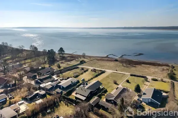 Õhuvaade - Lakefront Holiday Home with Private Dock in Buresø