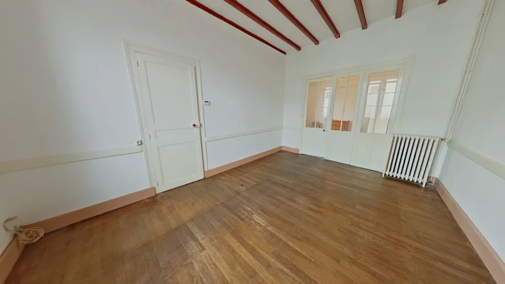 Pièces - Maison avec jardin et dépendances à Ingrandes