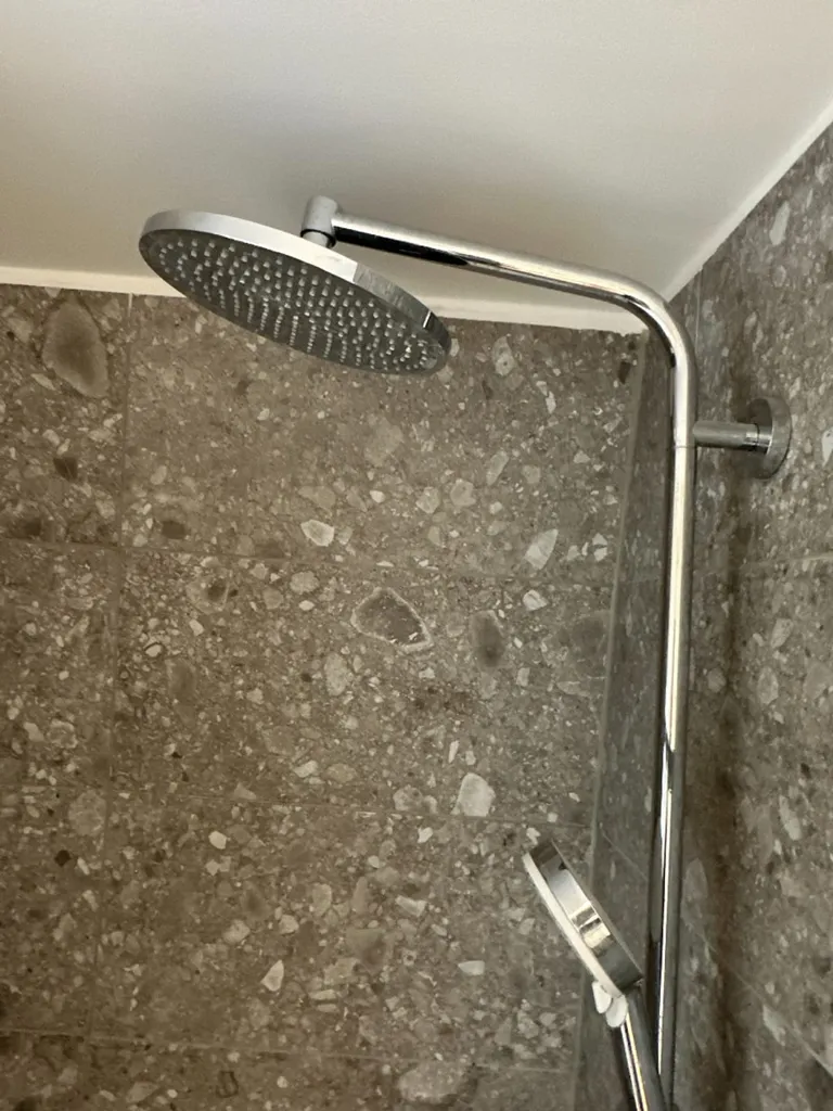 Salles de bain - Duplex Solaire avec Vue Panoramique à Anvers