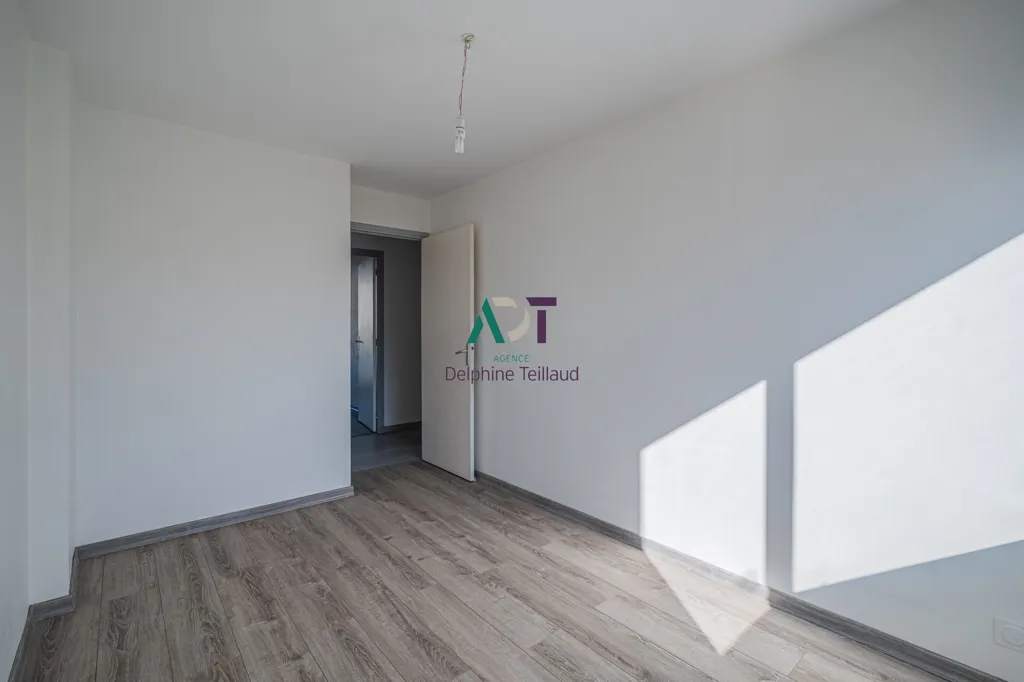Pièces - Appartement T2 avec Parking à Fontaine