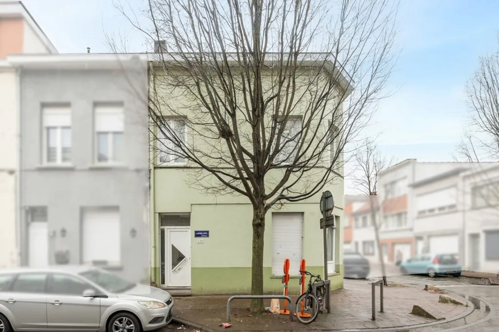 Välivaade - Terraced House with Corner Position in Antwerp
