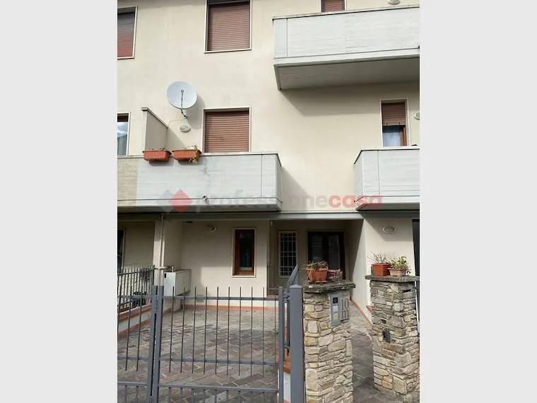Extérieur - Rear-Facing Duplex with Terraces in Campi Bisenzio