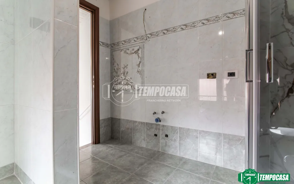 Bagni - Rustic-Style Flat with Balcony in Cerro Maggiore