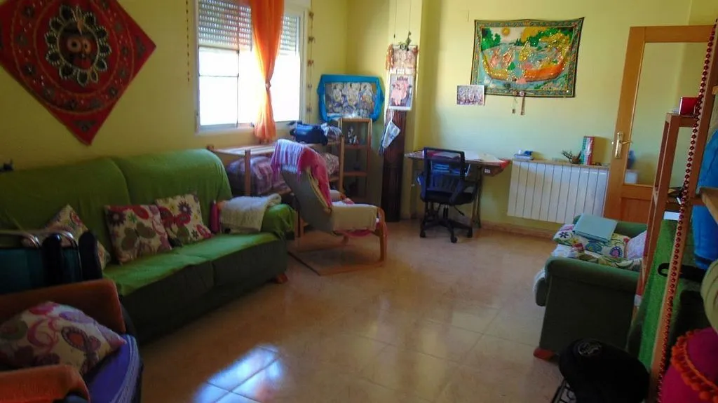 Elutuba - Bright Corner Flat with Views in Almansa