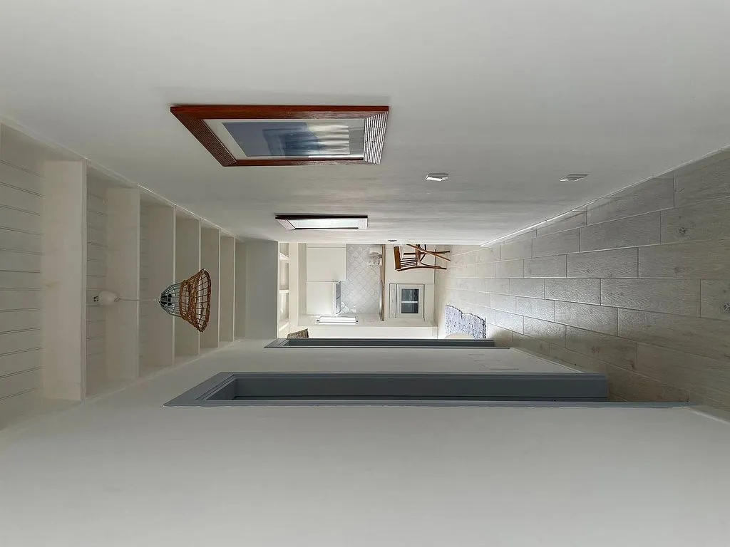 hallway_entrance