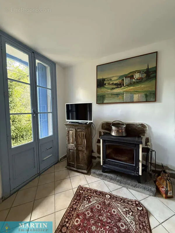 Soggiorno - Mas with River Access in Peaceful Hamlet
