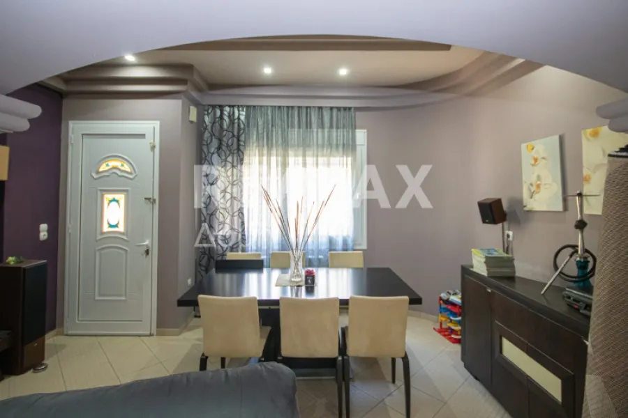 Comedor - Renovated Villa with Garden in Volos
