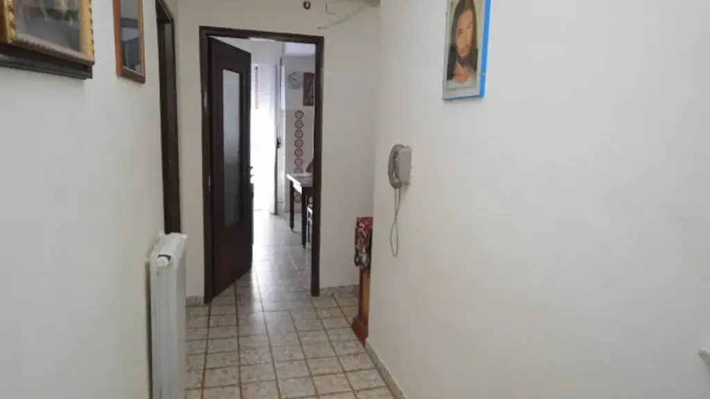 Esik - Spacious Apartment with Balcony in Crosia