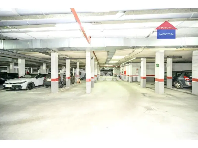 Garage - Spacious Apartment with Terrace in Navalcarnero