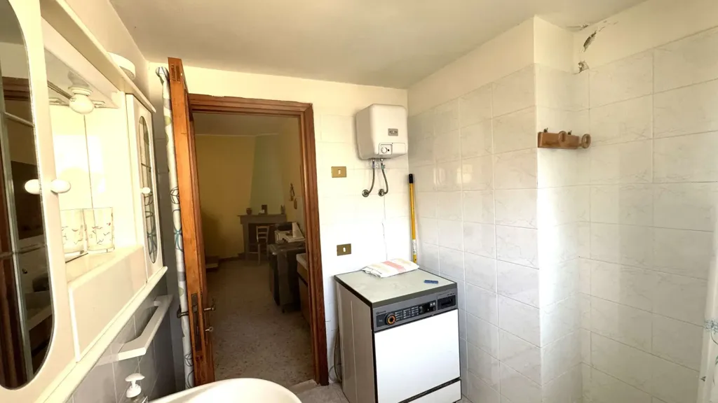 Bathrooms - Independent House with Dual Access in Gonnesa