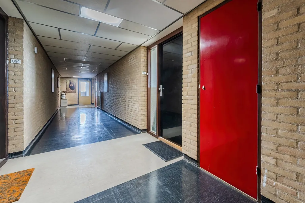 Entrée - Bright Two-Bedroom Flat with Panoramic View in Haarlem