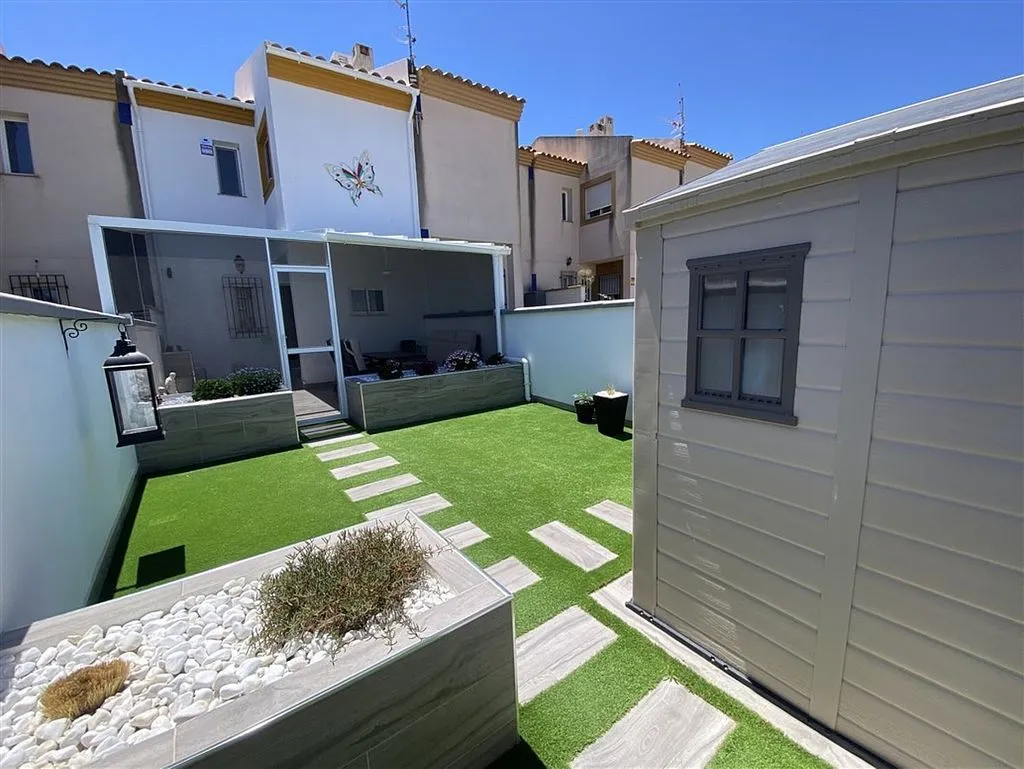 Jardin - Two-Bedroom House with Pool in Zurgena