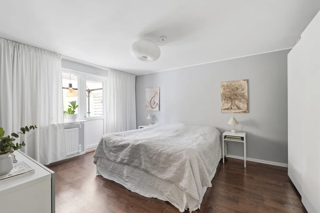 Bedrooms - Family-Friendly Semi-Detached House in Taberg