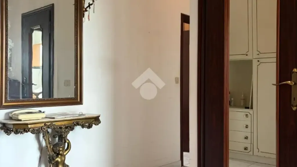 Ingresso - Renovated 2-Bedroom in Gallaratese, Milan