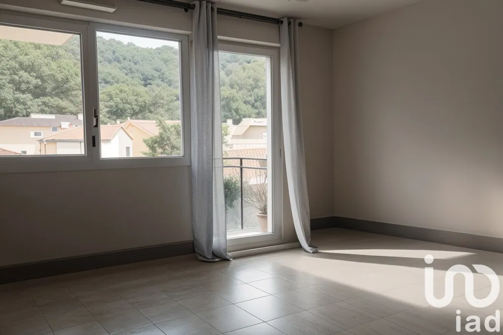 Pièces - Appartement T3 avec Balcon à Givors