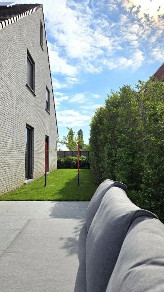 Jardin - Maison 4 Façades avec Terrasse près du Centre d'Izegem