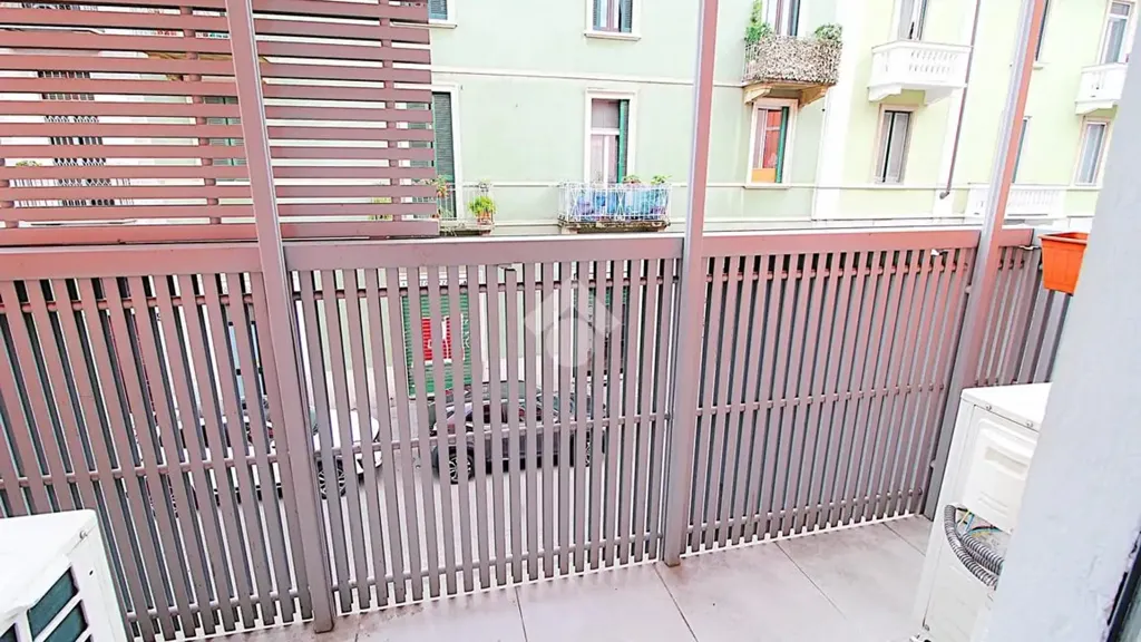 Balcon - Modernised Triplex in Milan's Quiet Court