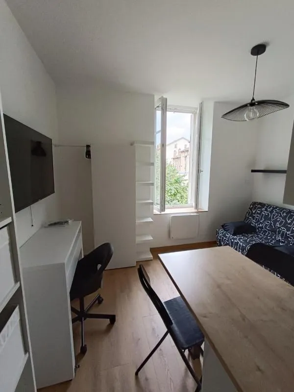 Dining Room - Meubled Studio with Garden View in Nancy