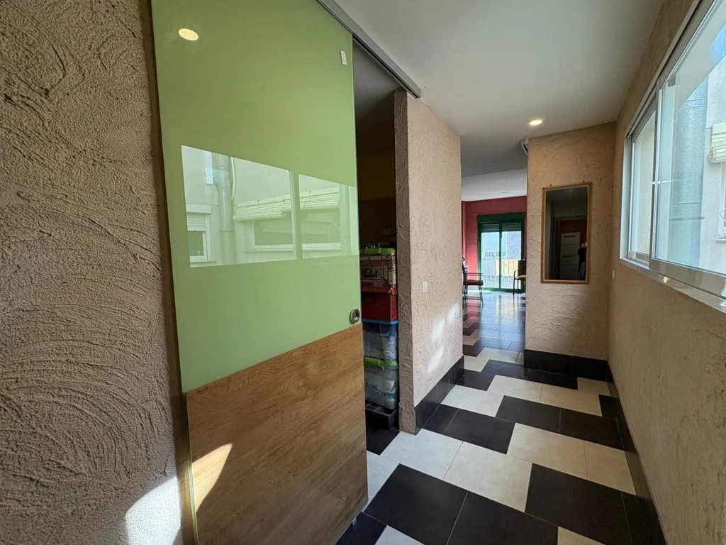 Esik - Flat with Terrace near Valencia in Benifaió