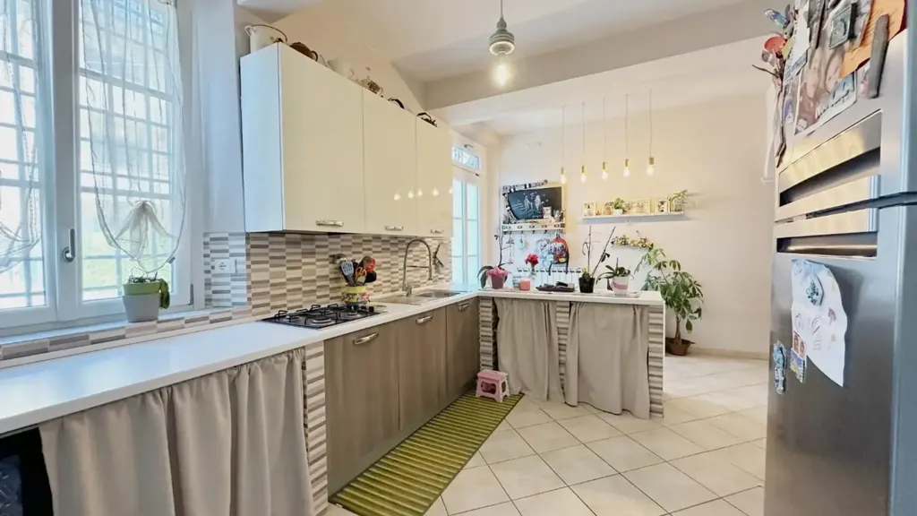 Maison 10 pièces à IT