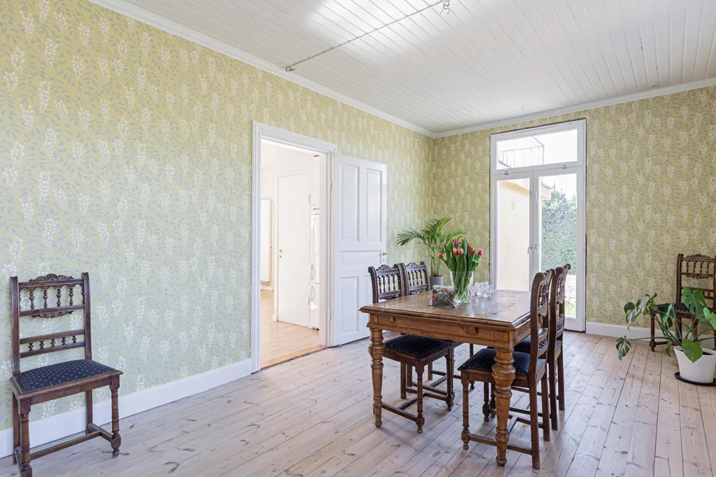 Salle à manger - Charming Farmhouse with Workshop in Salbohed