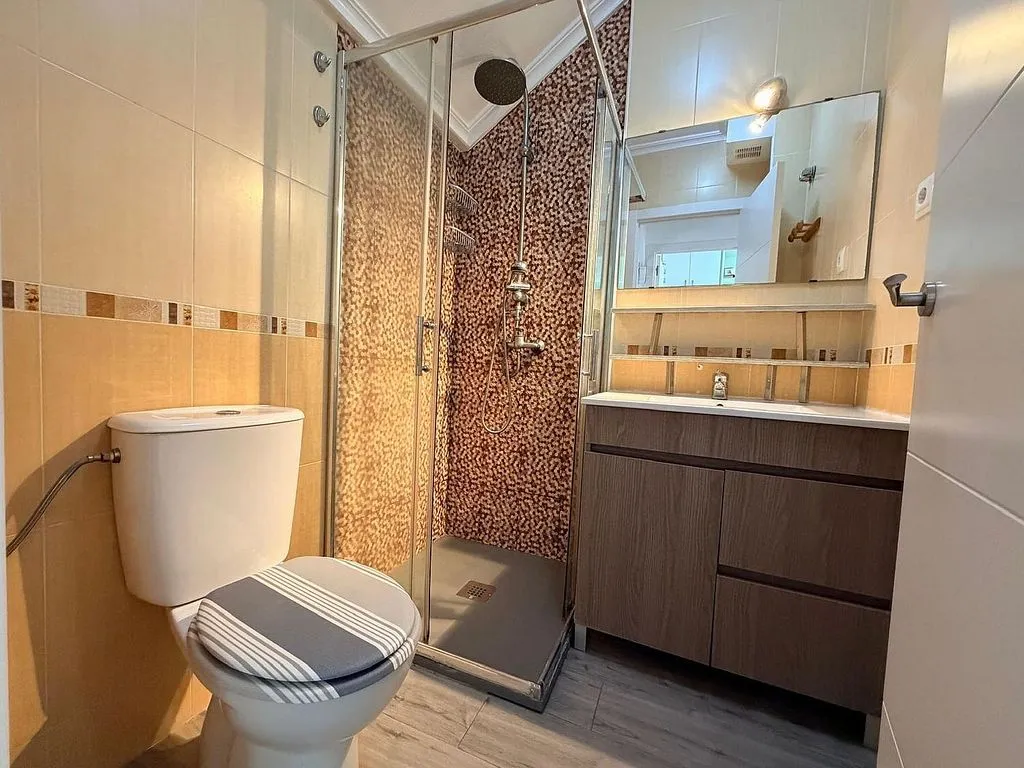 Bathrooms - Ample Duplex with Garden in Torre-Pacheco