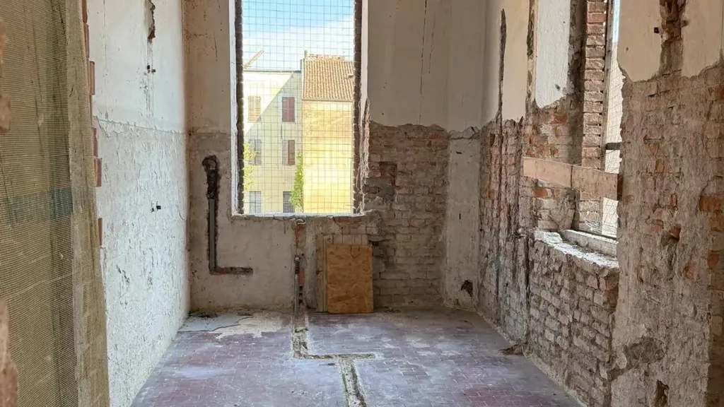 Pièces - Apartment with Piazza View in Mantova