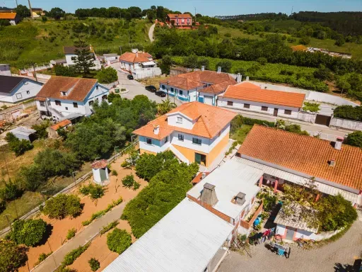 Vue aérienne - Charming House with Fruit Trees in Private Setting