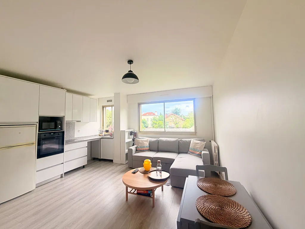 Kitchen - Meubled Flat with Parking in Saint-Maur-des-Fossés