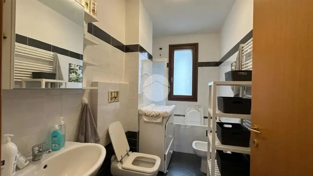 Salles de bain - Modern Apartment with Terraces in Florence