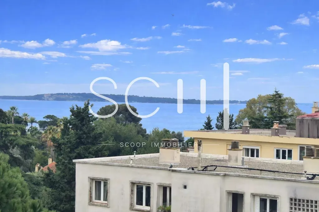 Vue aérienne - Appartement avec Vue Mer au Dernier Étage à Cannes