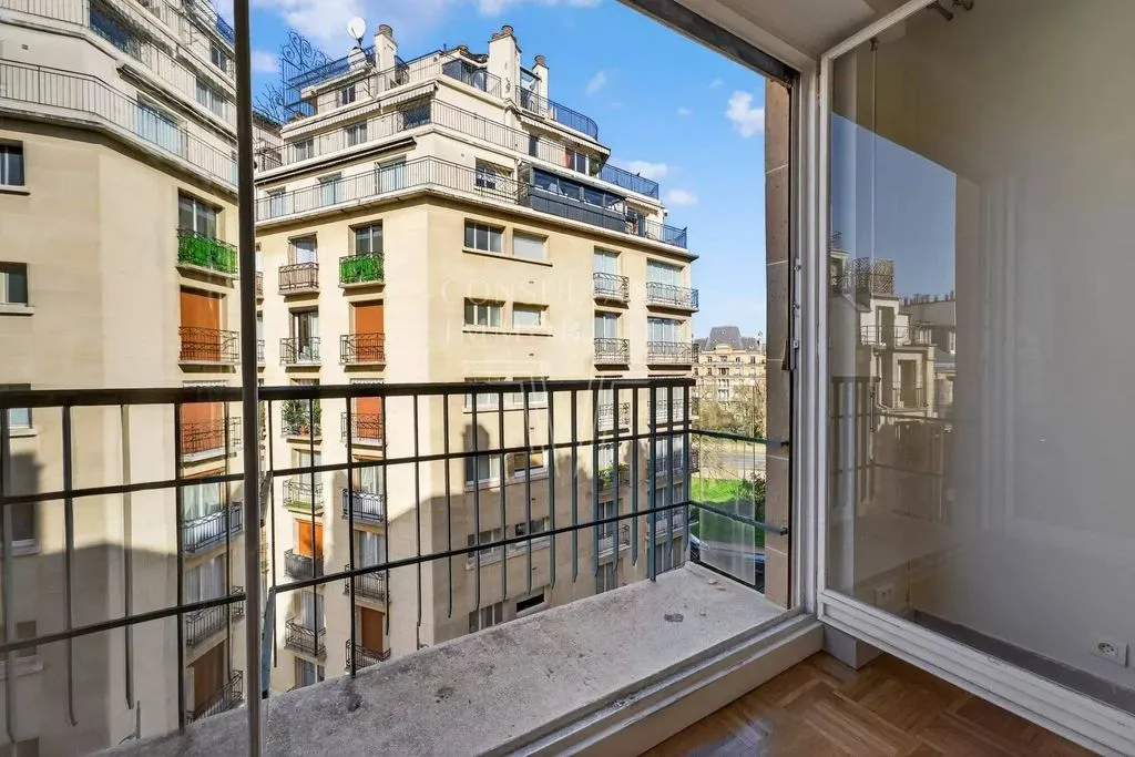 Rõdu - 1 Bedroom Flat with Balcony in Paris XVI