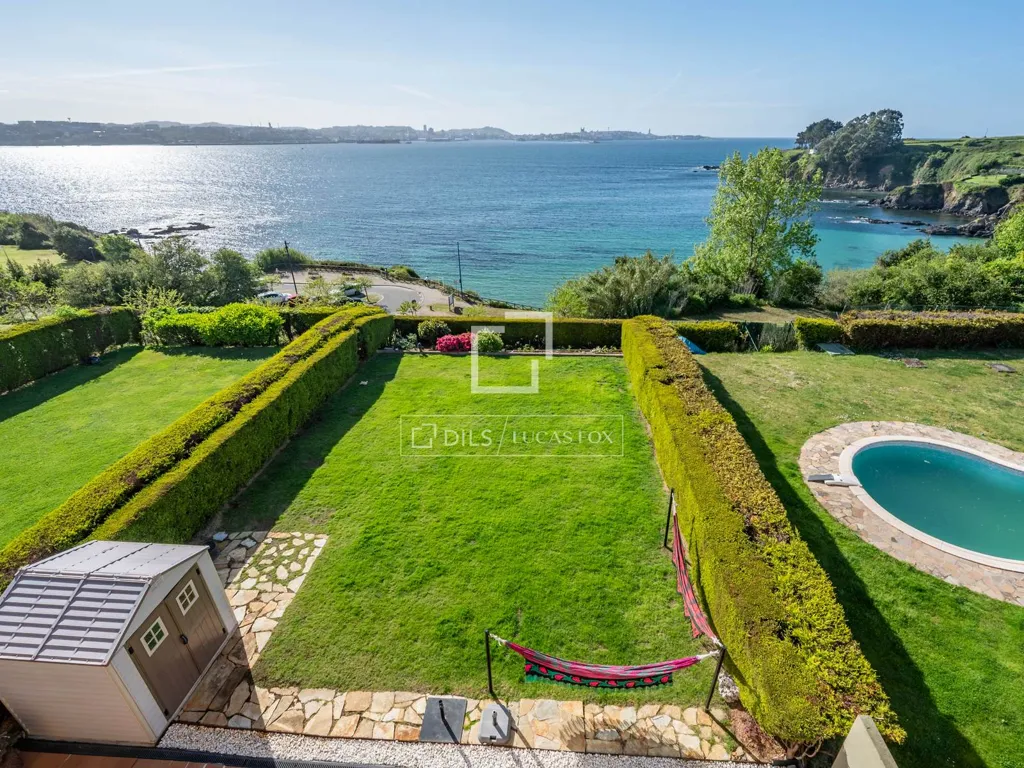 Jardin - Terraced Villa with Sea Views in Lians, A Coruña