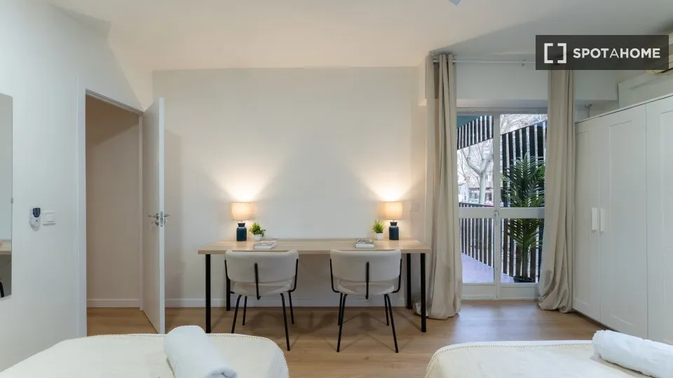 Camere da letto - Shared Apartment with Terrace in Pacífico, Madrid