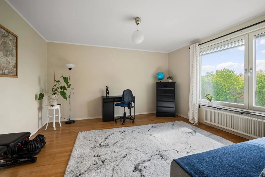 Chambres - Renovated Apartment with Balcony in Västerby