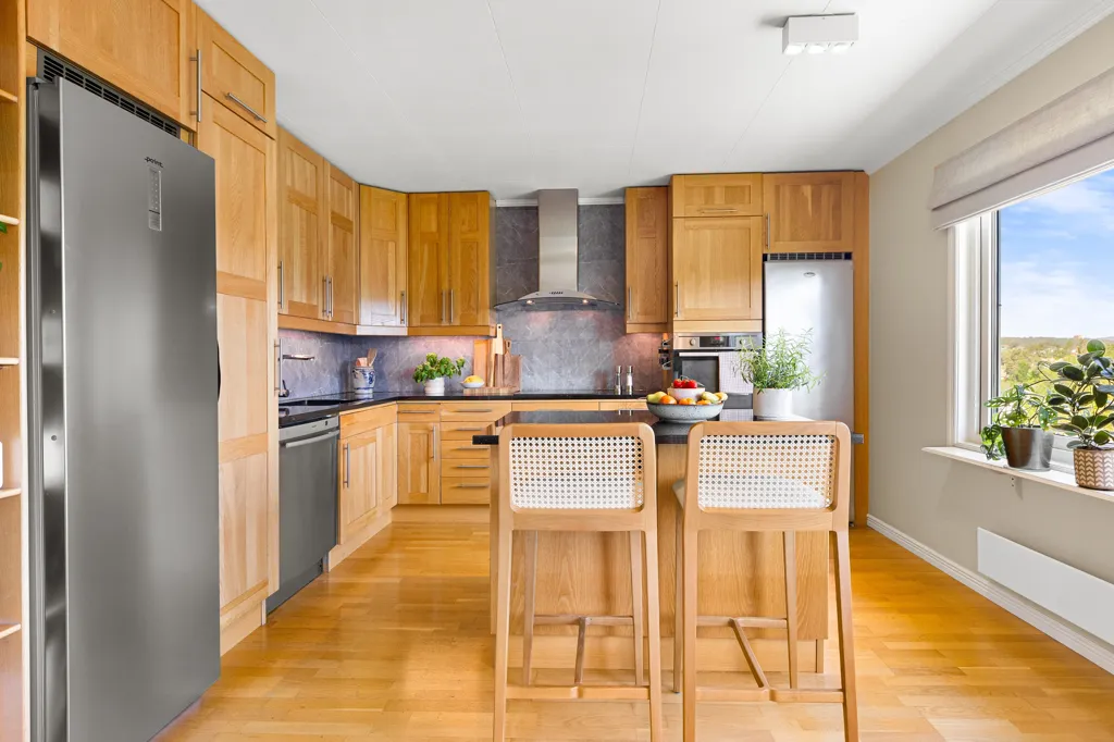 Kitchen - Spacious Terraced House with Terrace in Quiet Area