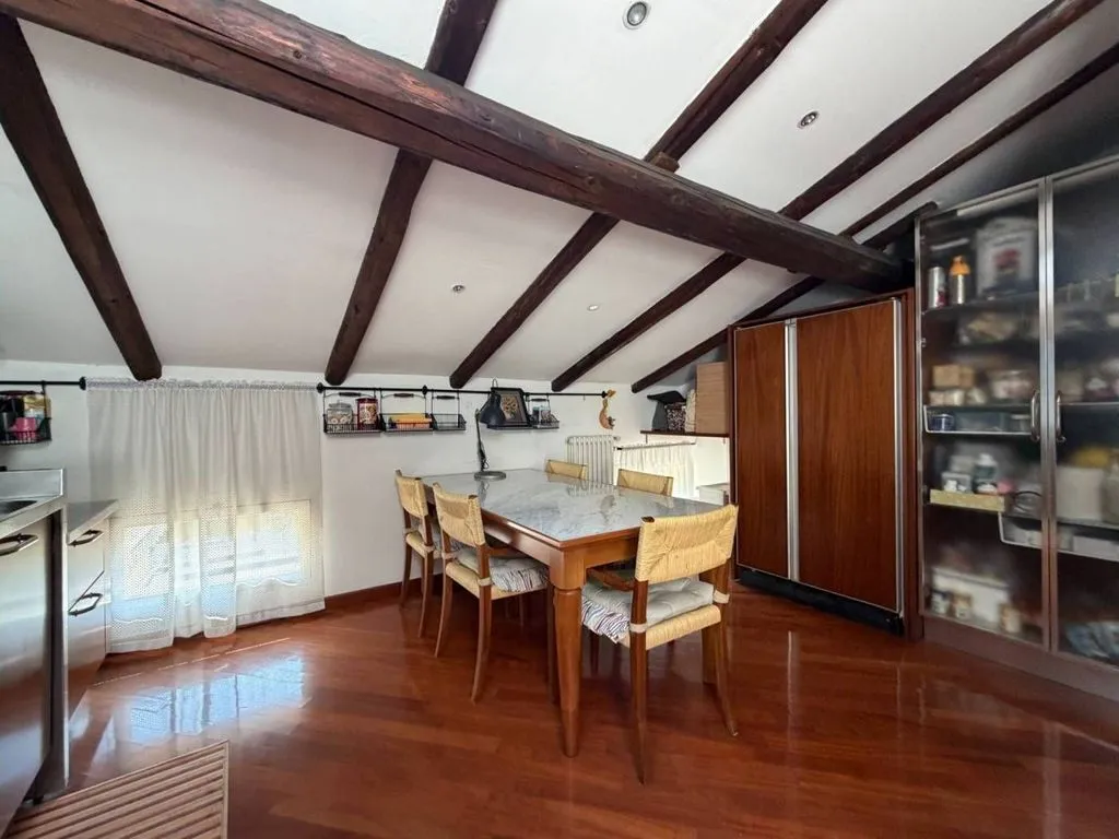 Sala da pranzo - Luxury Mansarded Apartment in Bologna
