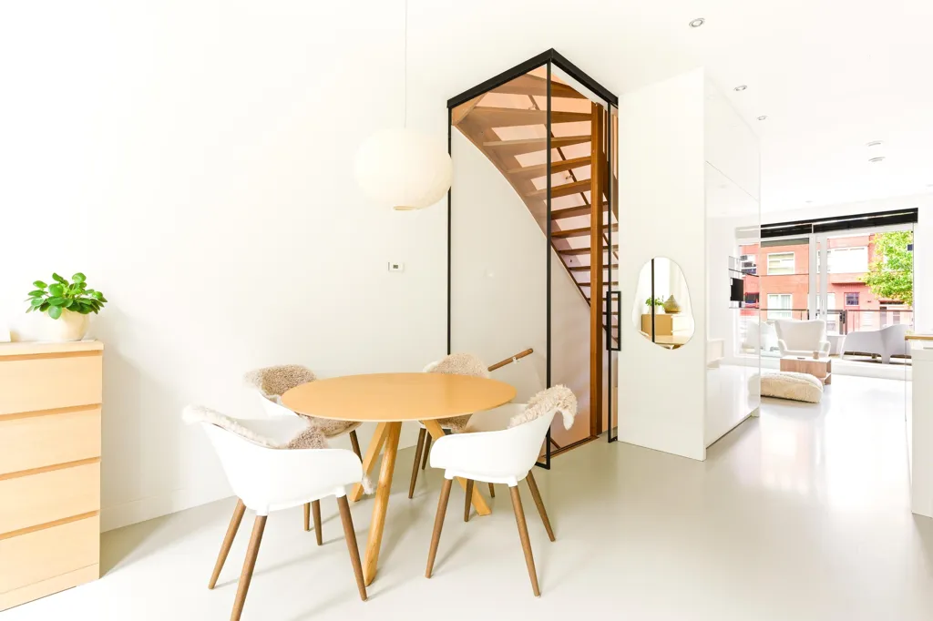 Salle à manger - Modern Mansion with Balcony in Amsterdam