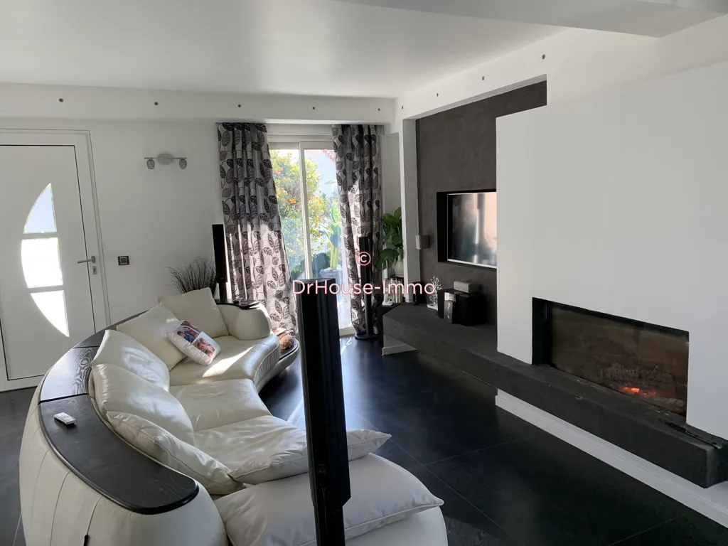 Séjour - Maison avec Piscine et Jardin en Centre-Ville