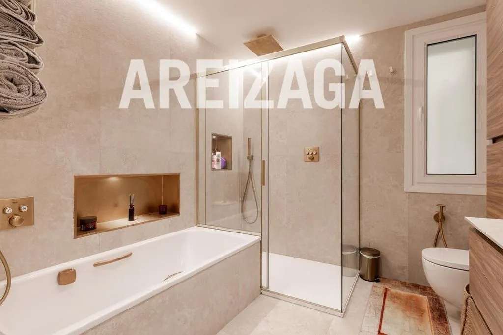 Salles de bain - Luxury Flat with Private Terrace in San Sebastián