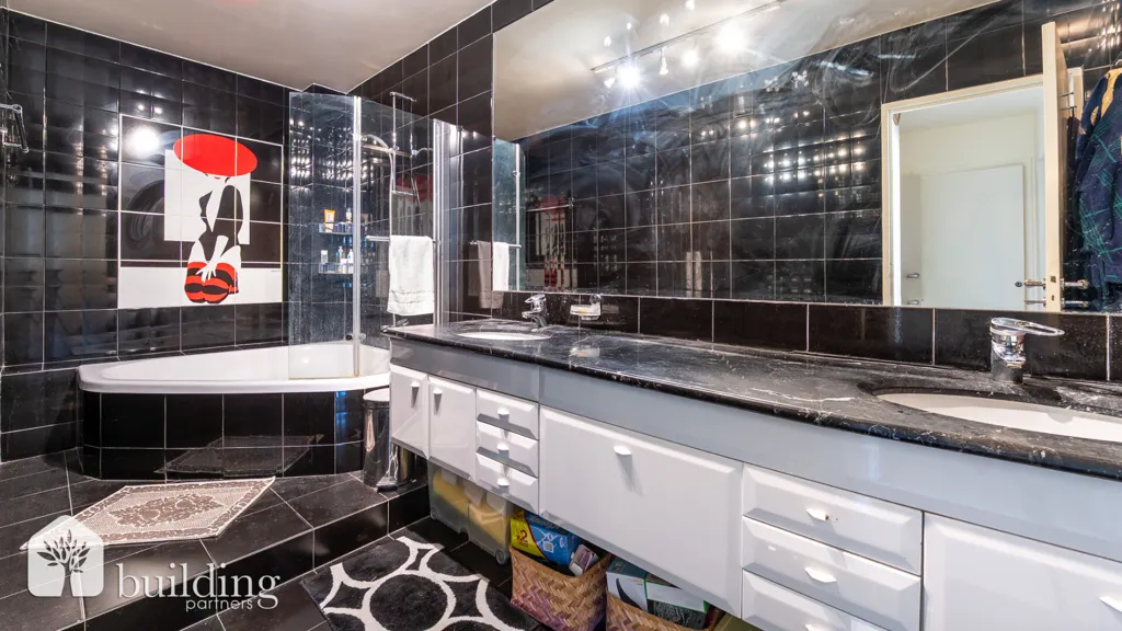 Bagni - Apartment with Balcony in Pasteur