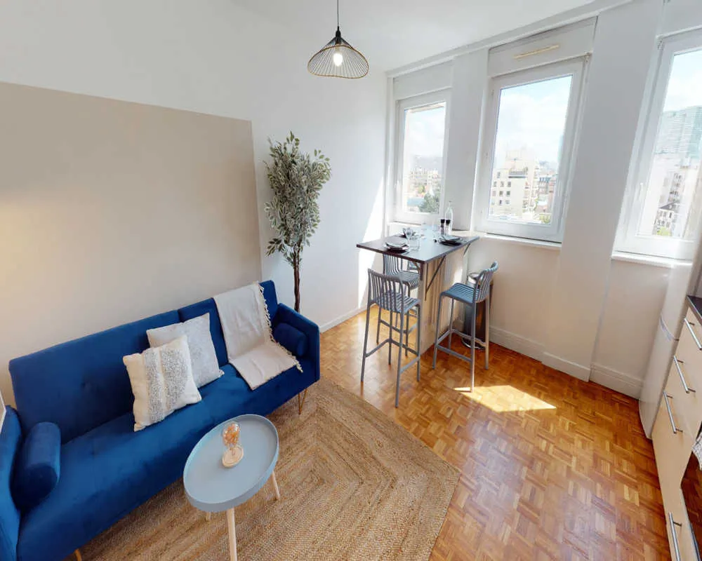 Séjour - Chambre Meublée à Courbevoie, Proche Métro