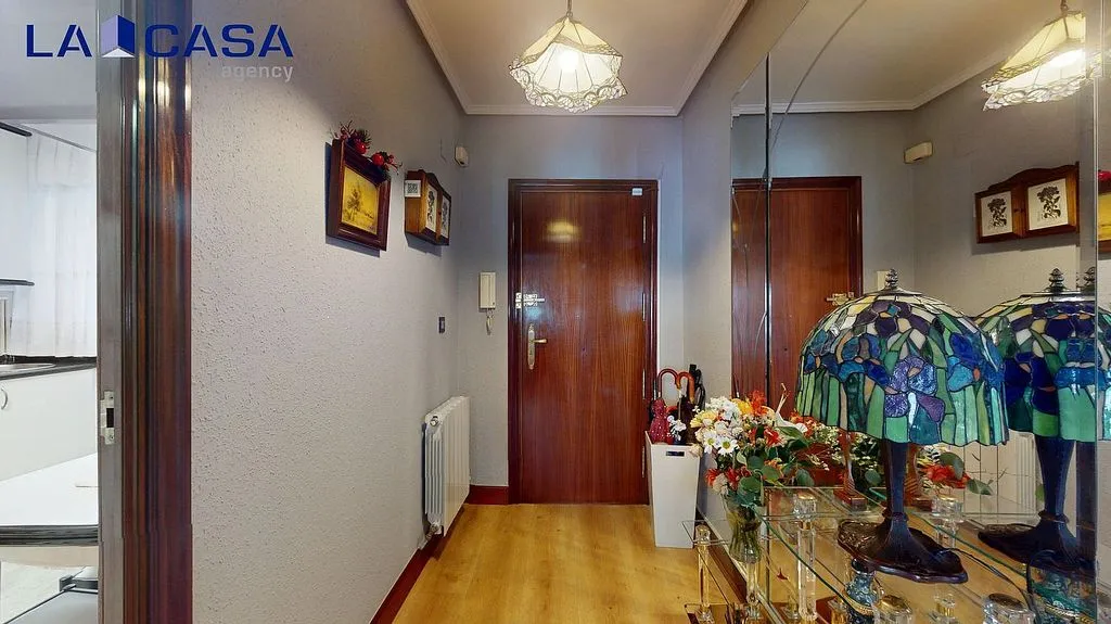 Esik - Apartment with Balcony in Arangoiti