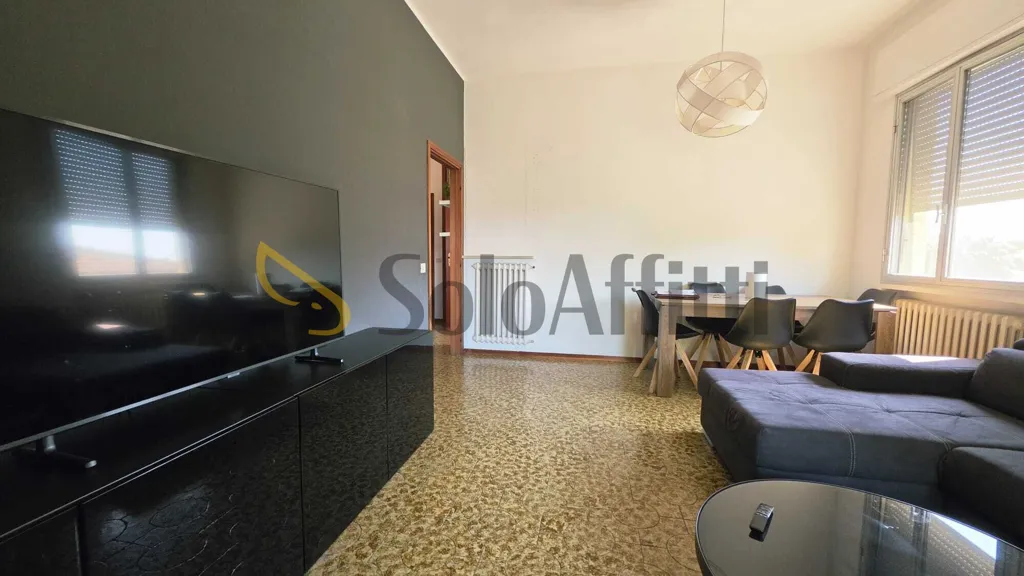 Soggiorno - Spacious Apartment with Balcony in Forlì