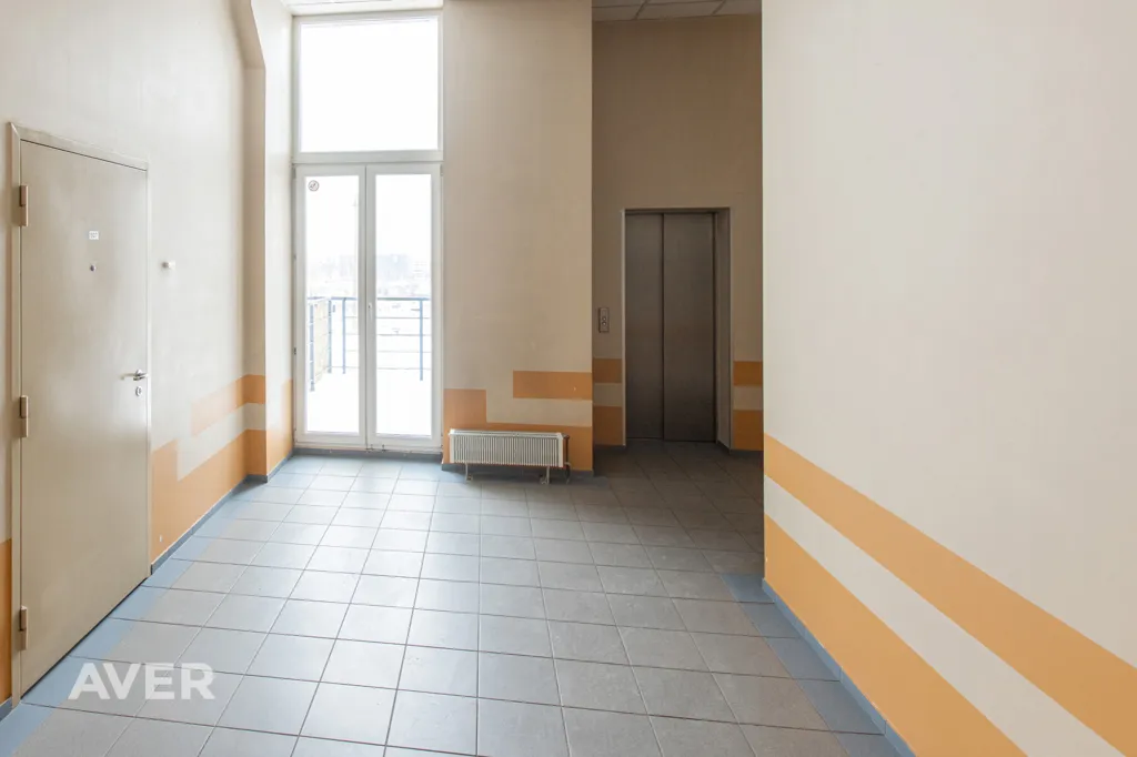 Entrée - Renovated Apartment with Panoramic View in Torņakalns