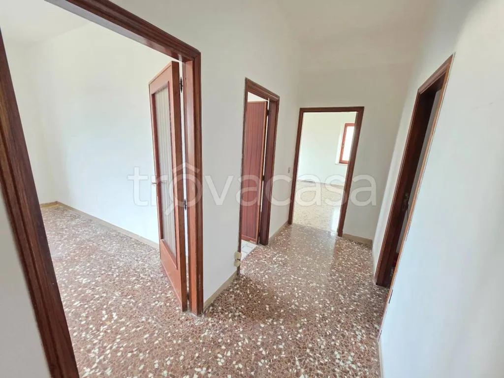 Esik - Apartment with Garage near Perugia Centre