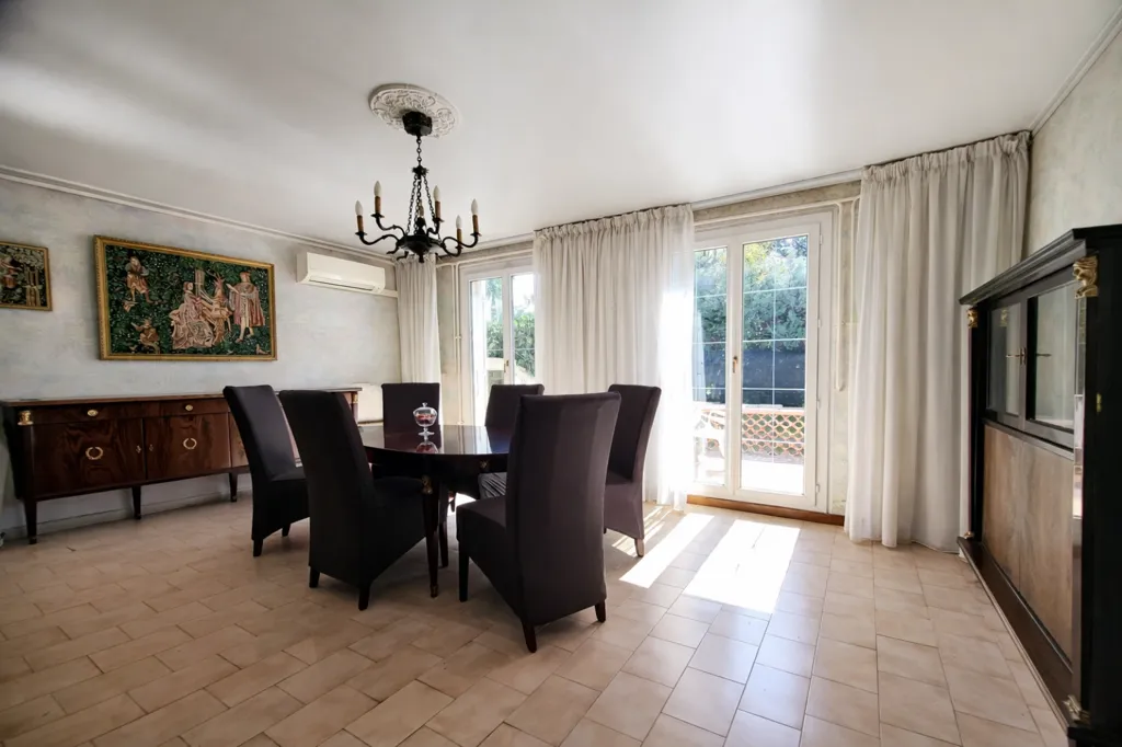 Salle à manger - Villa de Plain-Pied avec Garage à Vitrolles