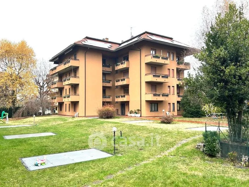 Jardin - Triplex with Double Garage in Varese